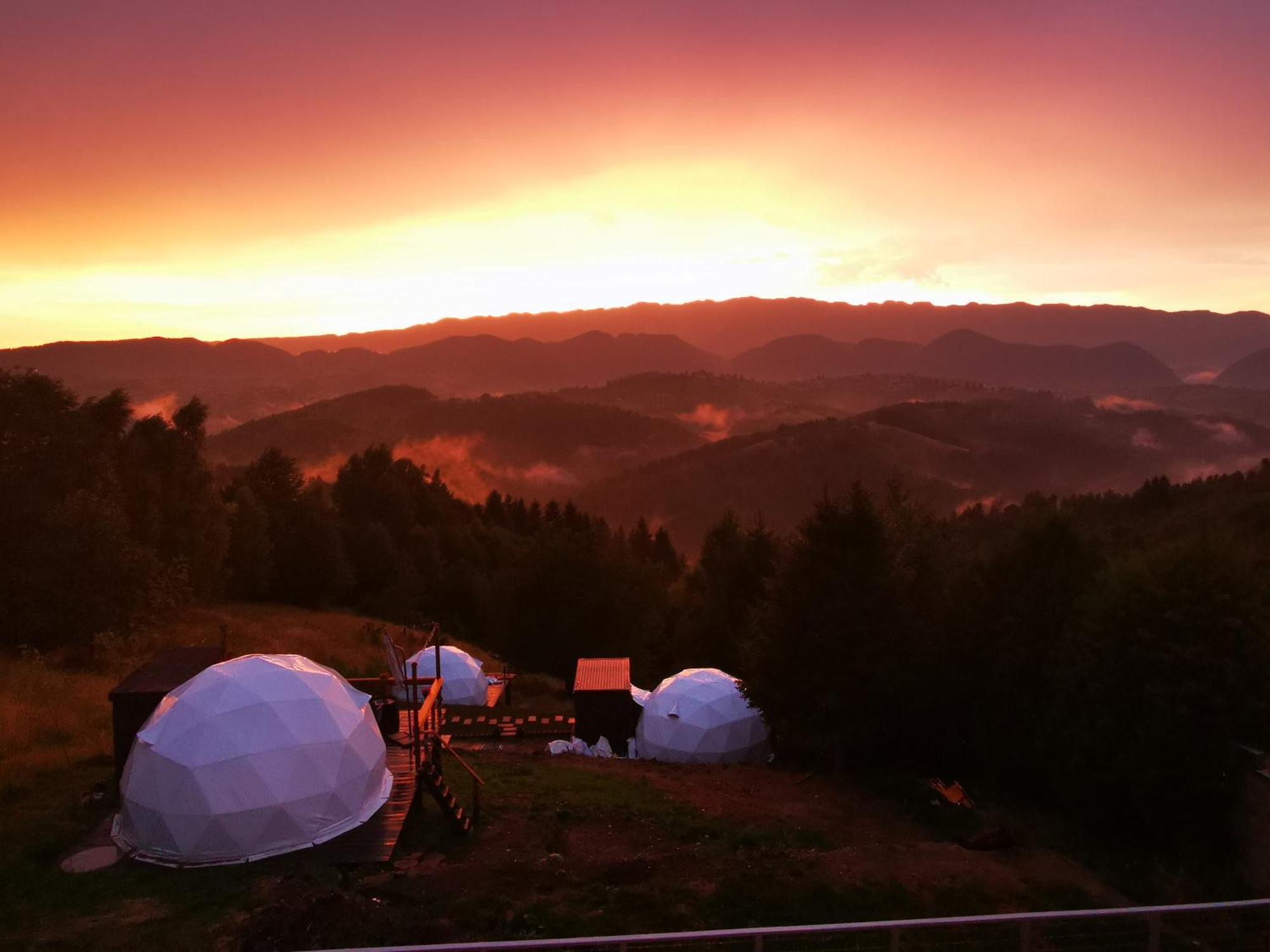 Glamping Zazen Hotel Drumu Carului Exterior photo