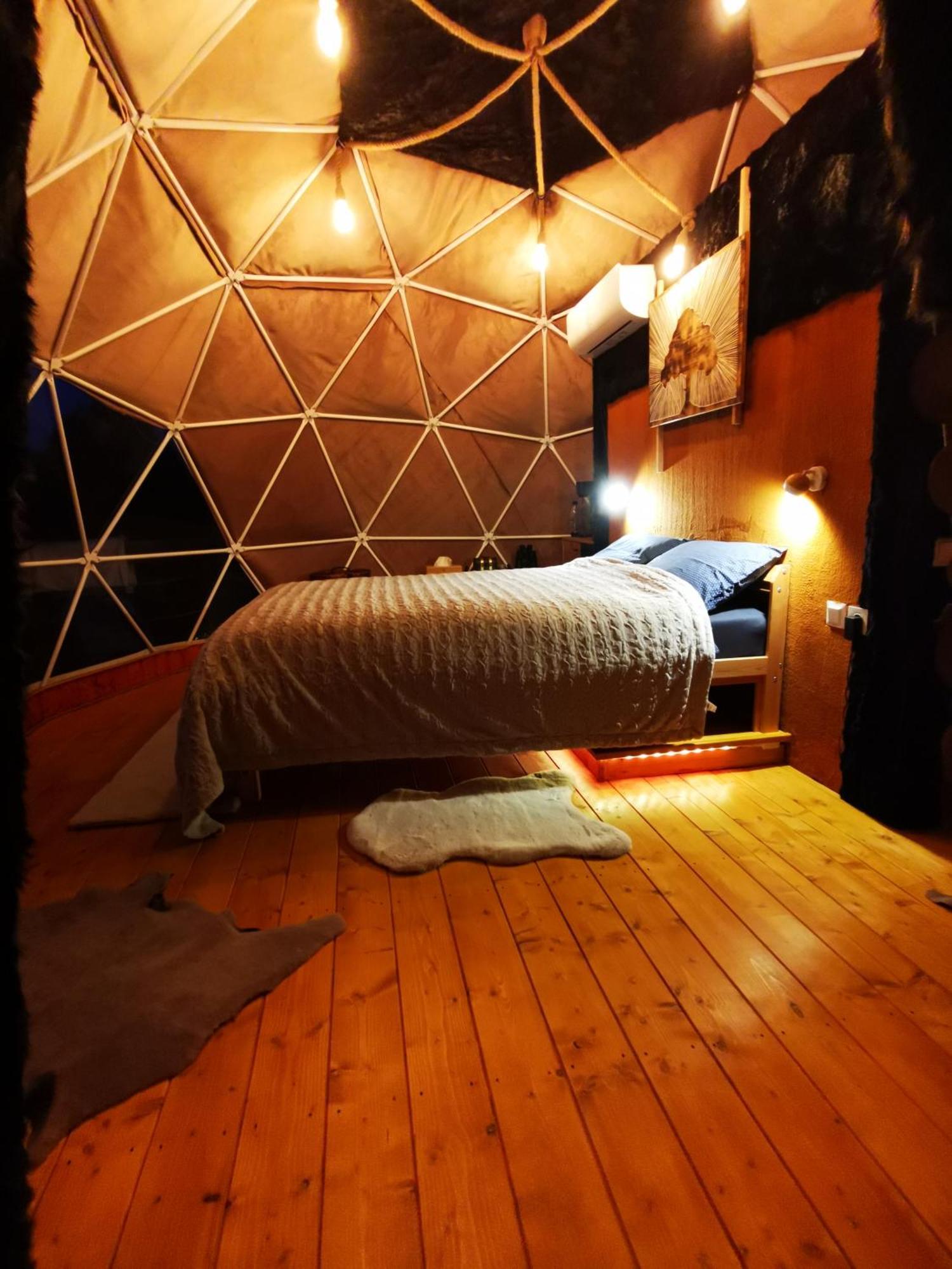 Glamping Zazen Hotel Drumu Carului Room photo